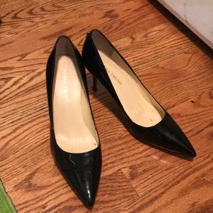 Ivanka Trump black heels